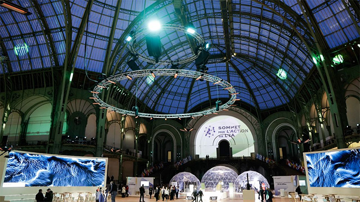 Photo du grand palais à paris où s'est tenu le sommet pour l'IA.